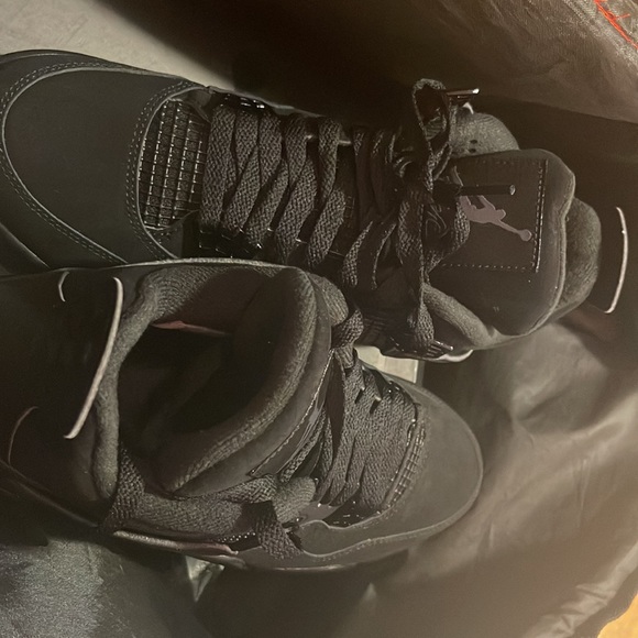 Black cats size 9.5 new never worn too small for me - Picture 3 of 4